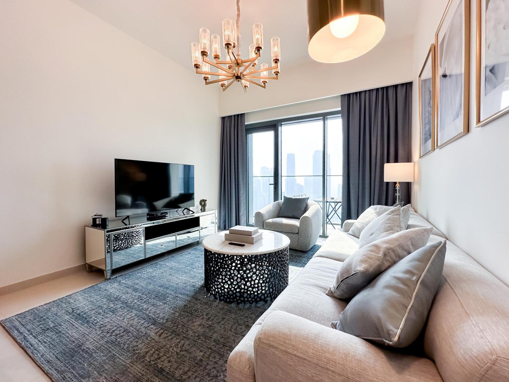 Apartment Breathtaking Burj View, Sky High Luxury 2br By 2nd *